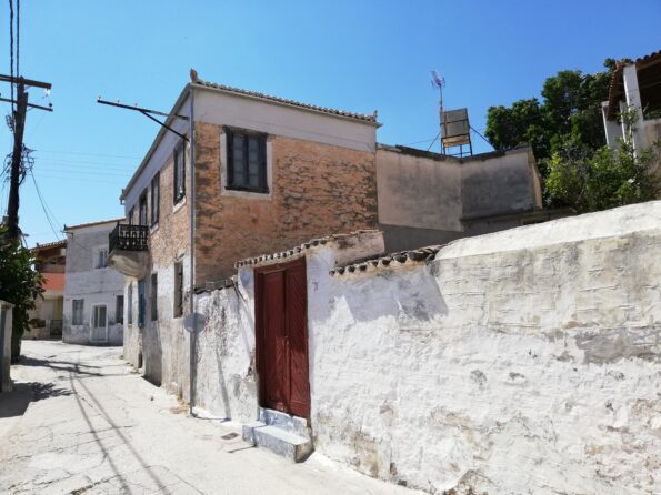 Το έργο αναπαλαίωσης της οικίας του Κώστα Δημότση – Έλληνα θα ολοκληρωθεί τον Ιανουάριο του 2024.